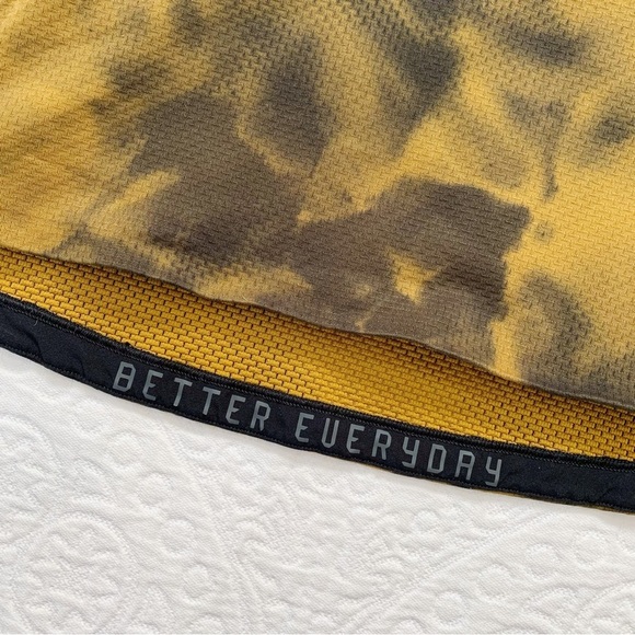 Lululemon Textured‎ Tech Hoodie, Diamond Dye Gold Spice Black - Picture 5 of 9